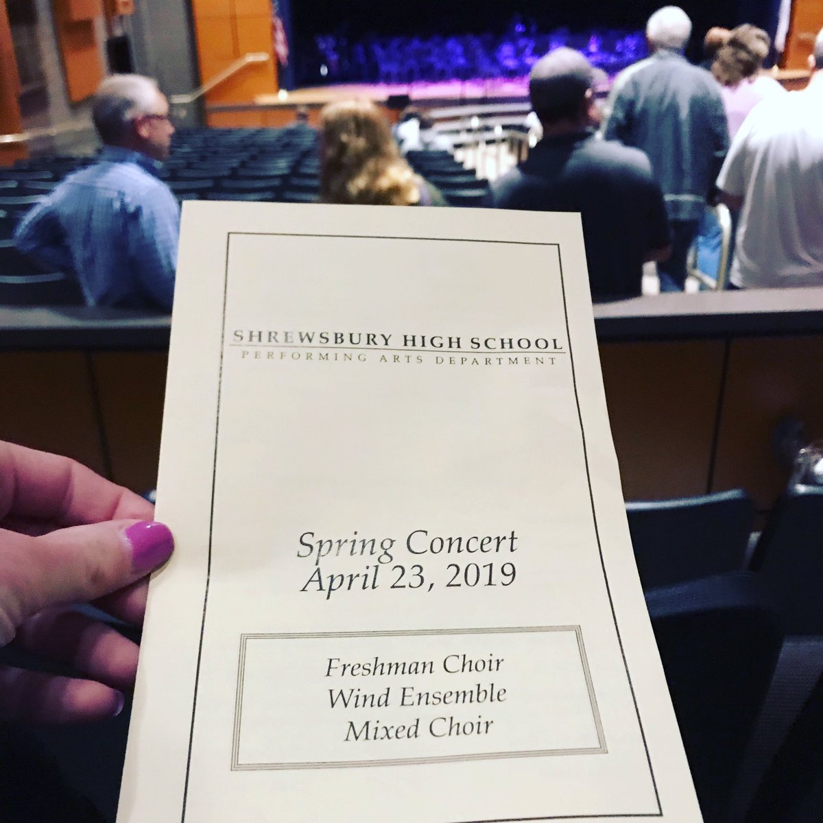 KellyEngTeacher's tweet photo. Very happy that I made it to this terrific performance. Shout out to all of my talented students! You put so much work into your craft. @SSMAShrewsbury #lawlorclass #ReasonsIloveshs https://t.co/PVZvQEBtV0