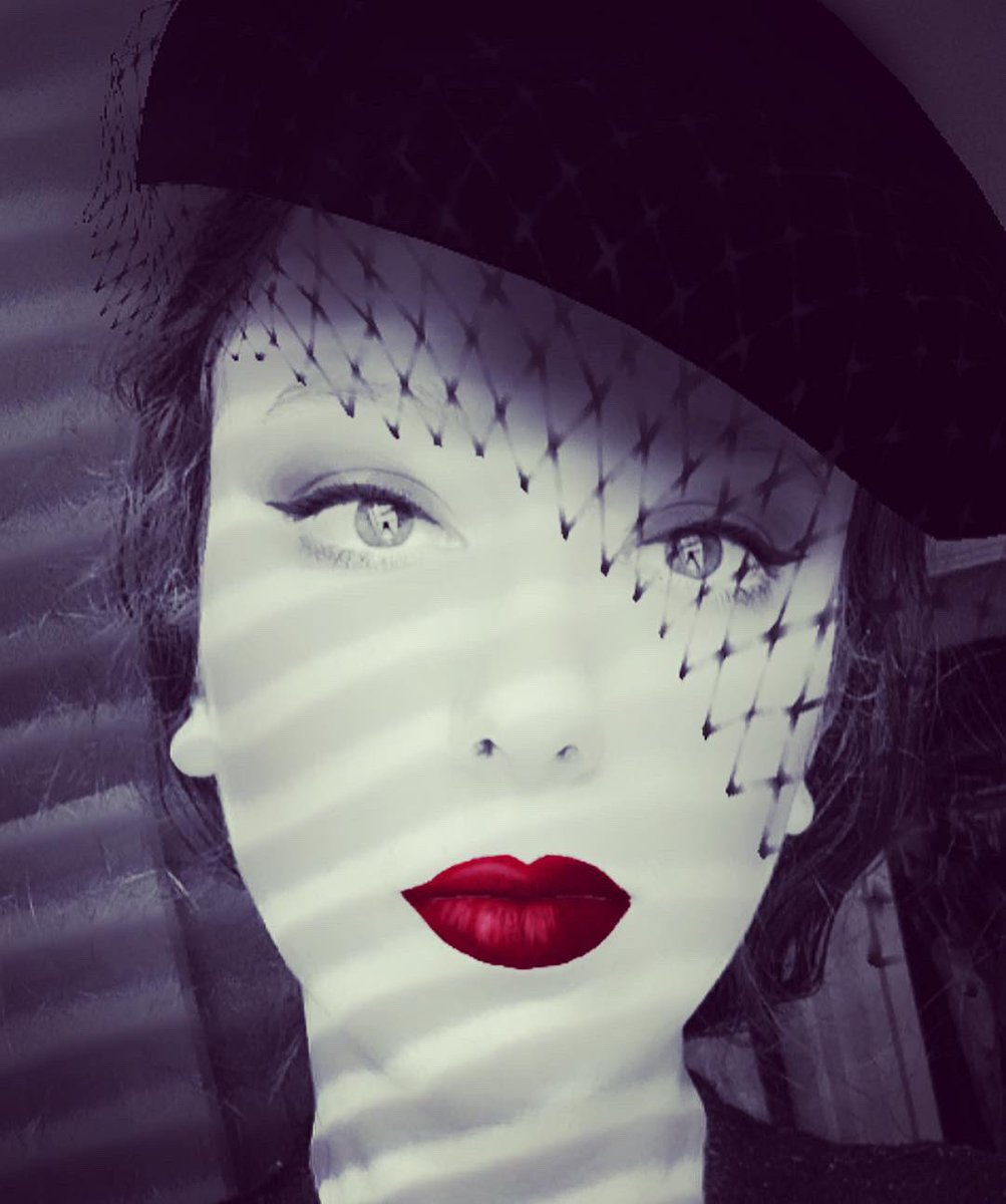 STARSE3D's tweet photo. What’d you guys think of my new song?
#artist #filters #crazyfilter #filmnoir #music #musician #femalemusician #rock #metal #grunge #goth #alternative #pop #taylorswift #kurtcobain #taylormomsen #billieeilish #motionlessinwhite #90srock #singer #songwriter #guitarist https://t.co/fxfpKg6pXy