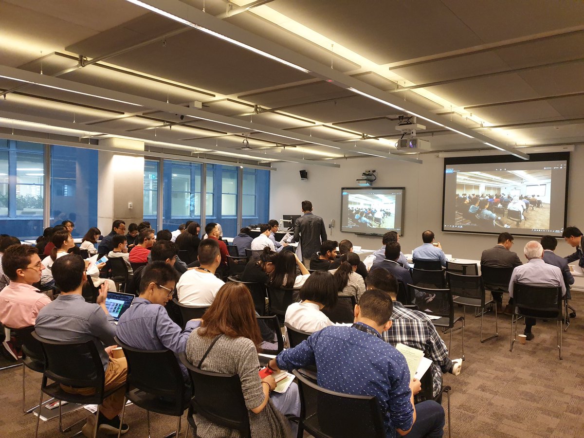 ltijing's tweet image. Our school&apos;s research showcase is starting soon #2019CEEresearchshowcase #HDRstudents @UTSFEIT! We have 15 oral presenters (am/pm) and 14 poster presenters (noon time). Come visit us at CB11.04.400 and 401. @UTSEngage