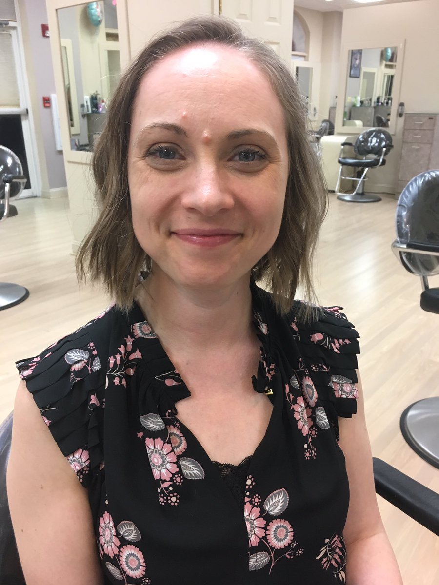eliza_c_k's tweet photo. 10 inches later! I think that my stylist Christina was more nervous than me! Thereโs a delivery coming to you, @locksoflove ! #haircut #10inchesgone #hairdonation #newlook #springcut #shorterhair https://t.co/vLFCtT4zJE