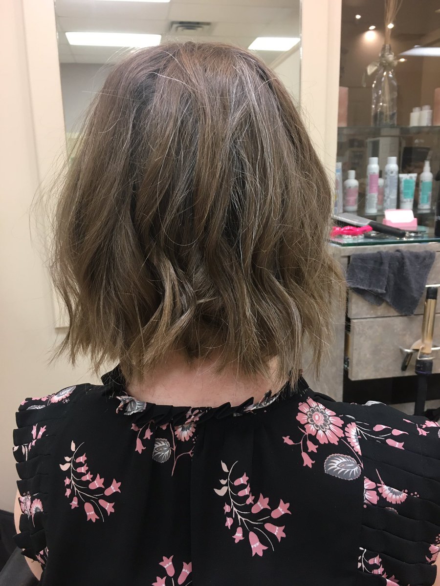 eliza_c_k's tweet photo. 10 inches later! I think that my stylist Christina was more nervous than me! Thereโs a delivery coming to you, @locksoflove ! #haircut #10inchesgone #hairdonation #newlook #springcut #shorterhair https://t.co/vLFCtT4zJE