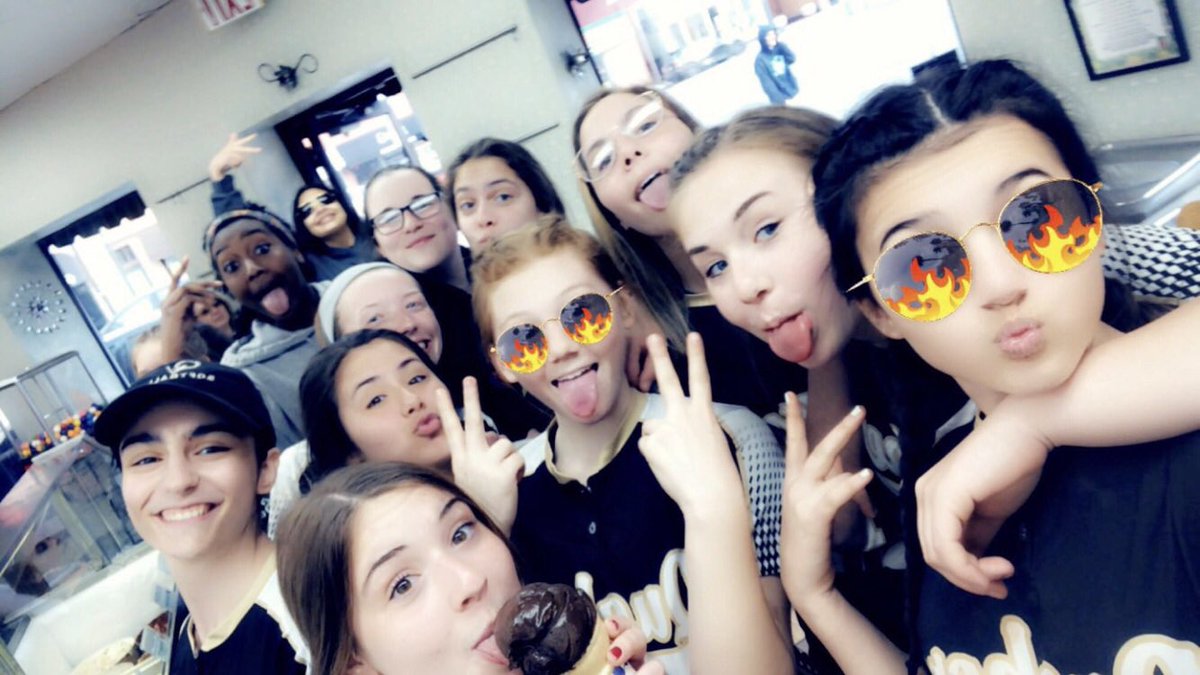 Qv_softball's tweet photo. Although today’s game resulted in the end of the winning streak, these girls still manage to keep their head high and stay confident. These girls are constantly making each other laugh and pushing each other to be the best they can be! So proud! https://t.co/3Zt5kP2wLZ