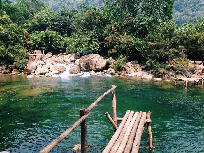 SplendorVietnam's tweet photo. #Suoi_Mooc_Stream, a great destination this summer.
#Quang_Binh #Vietnam https://t.co/8xDFskDXal