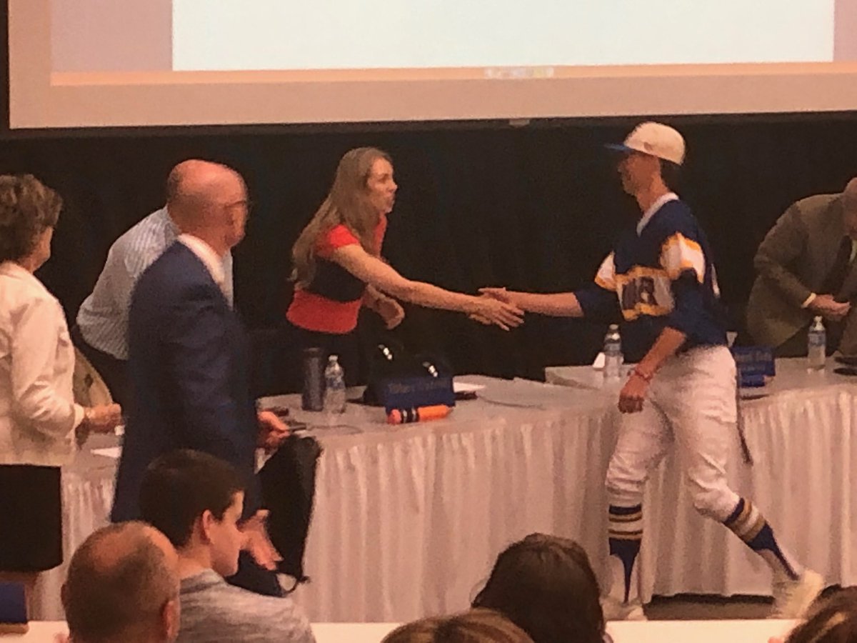 Woo_Baseball's tweet image. A HUGE congratulations and shoutout to Griffin Murphy on earning Student of the Month! We couldn’t be prouder of Griffin and the fine young man he is, both on and off the field!!! Way to go Murph!!!! #StudentOfTheMonth #StudentAthlete #BiggerThanBaseball