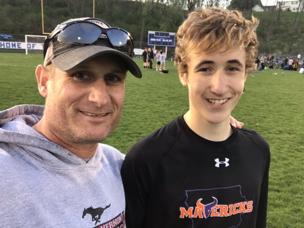 mrbrandmvhs's tweet photo. I had to get a selfie with the 800 meter champ, @Kaleb_Brand! #GoMVStangs #MVTF https://t.co/30AIhXso0b