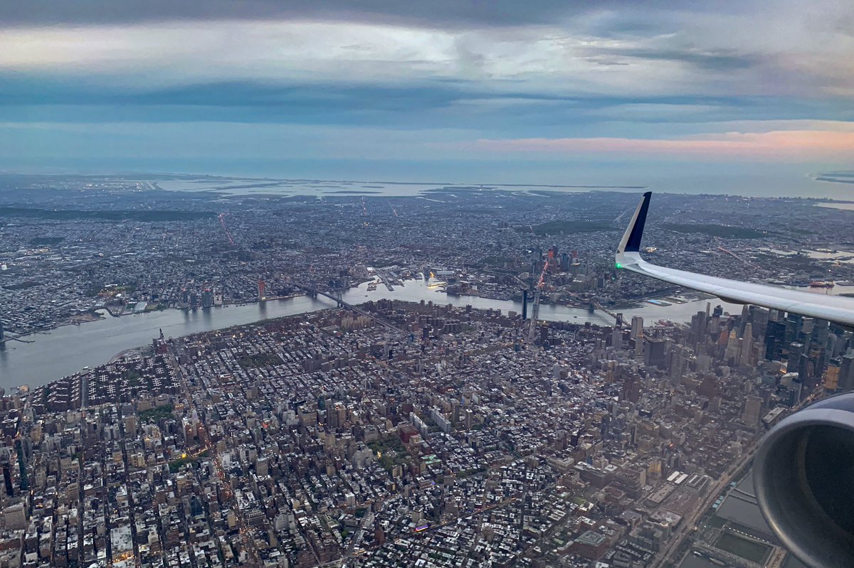 albertclee's tweet photo. The “good” approach to @LGAairport https://t.co/ZPXptwVh0V