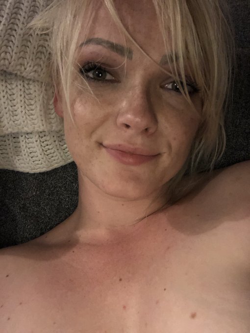 Sup https://t.co/QVpzk2H4fP<a href="/tag/staffordshire"class="tags"><span>#staffordshire</span></a><a href="/tag/babyblue"class="tags"><span>#babyblue</span></a>