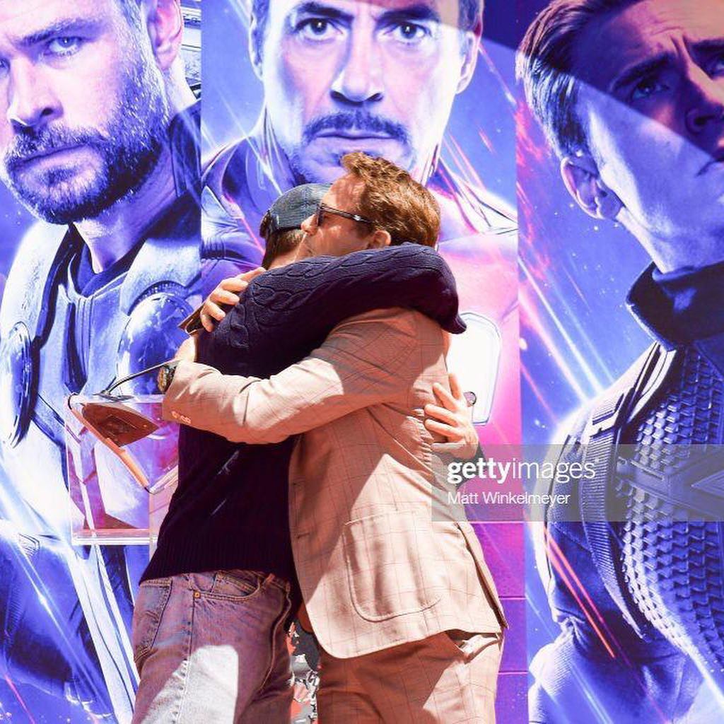 ElphieOz's tweet photo. A sólo un día y horas, les dejo más Stony para que sean felices antes de sufrir con el estreno de #AvengersEndGame 

#stony #chrobert #AvengersEndgame #premier #ironman #CapitanAmerica https://t.co/m0QjoxdkKY