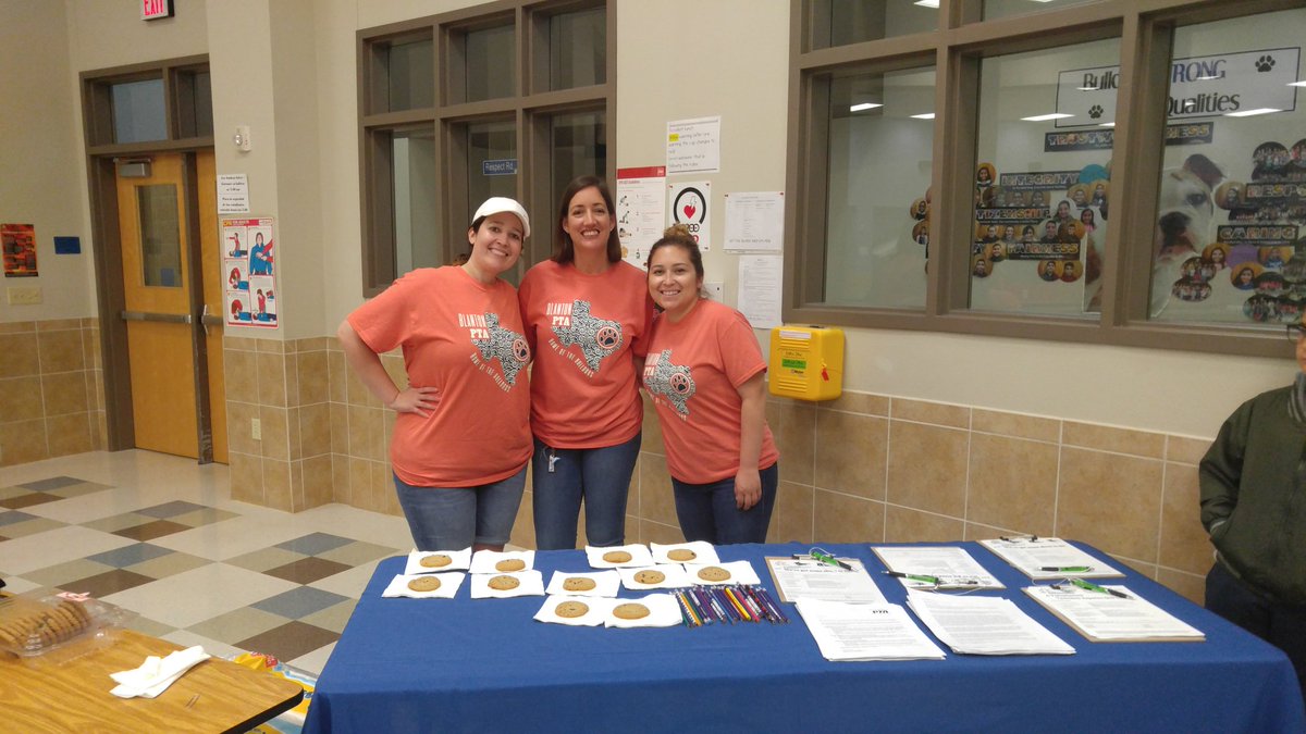 Eva Medina-Walker tweet media