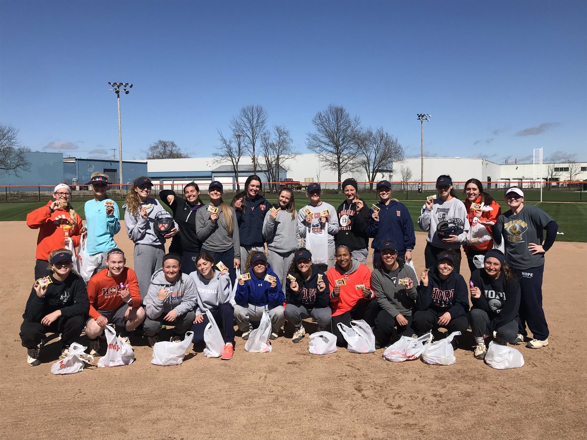 HopeCollegeSB's tweet photo. 9th annual Hope SB Easter candy hunt!! Always a fun day, especially amidst the stresses of the last week of class! #bestrongbetrue #havefuntoo #team45 #dutchball #traditons https://t.co/gtNjoGv9ea