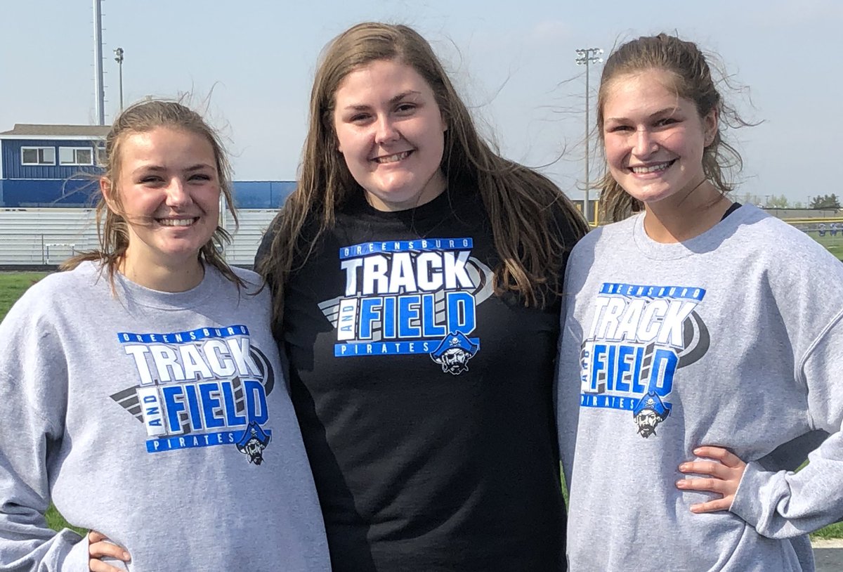 Pirate_Track's tweet photo. @GCHSPirates Senior Track &amp; Field Ladies Rock!💪🏻🏃🏼‍♀️👊🏻Your #TrackFam  ❤️ You MorganW @lilygrimesss_ @maryy_isabelle https://t.co/icCPsWqyGf