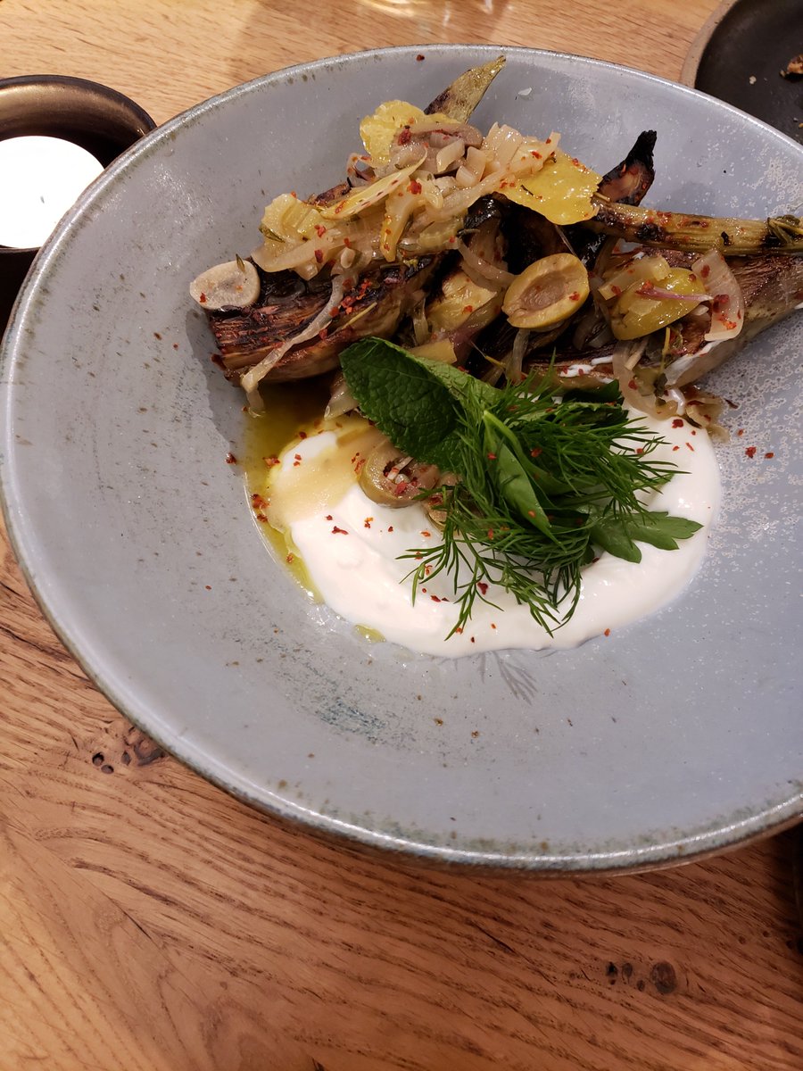 #Tea &amp; Food pairing always a challenging topic especially when there are no recommendations! This was a grilled artichoke #appetizer in one of London's fine restaurants. We ended up pairing it with a mint #tisane.  Learn more with ITEI classes.www.itei.ca
