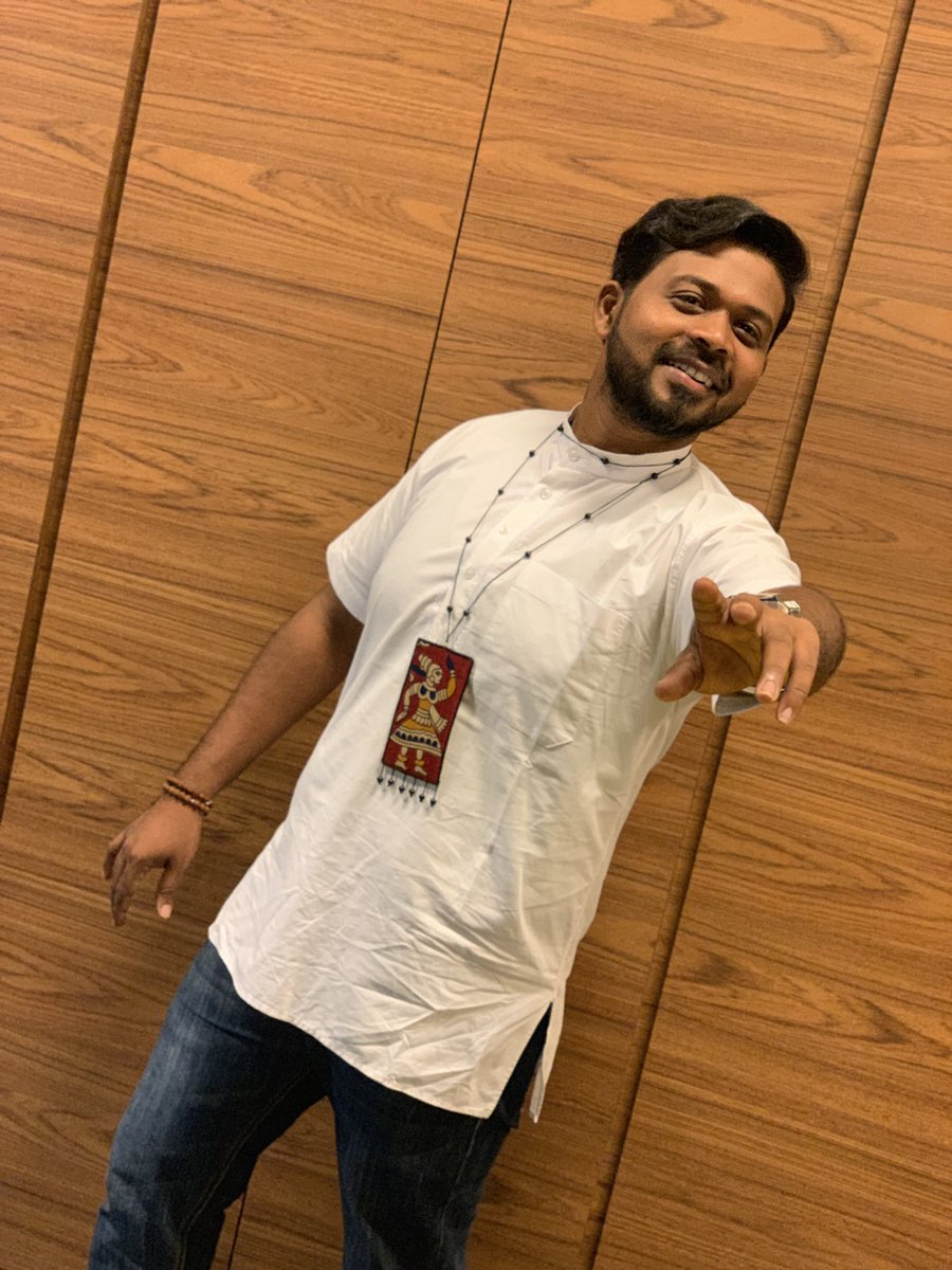 dev_rajah's tweet photo. It’s not only your heart,but also your intention should be WHITE #dr #dev #devrajah #naanrajah #drootd #white #statementneckpiece #picturecourtesy @iam_skm_ 🙏🏻 https://t.co/eqti6358Yr