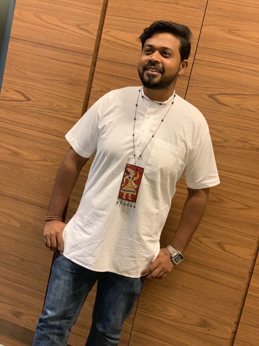dev_rajah's tweet photo. It’s not only your heart,but also your intention should be WHITE #dr #dev #devrajah #naanrajah #drootd #white #statementneckpiece #picturecourtesy @iam_skm_ 🙏🏻 https://t.co/eqti6358Yr