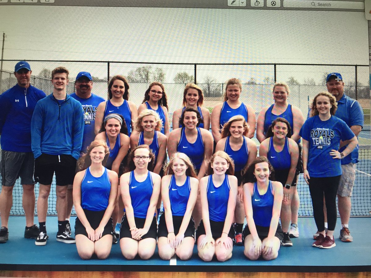 BarnPhotography's tweet photo. EHHS Girls Tennis 2019 #royalpride @ehroyals #thephotographybarn https://t.co/86UNHlY9nw