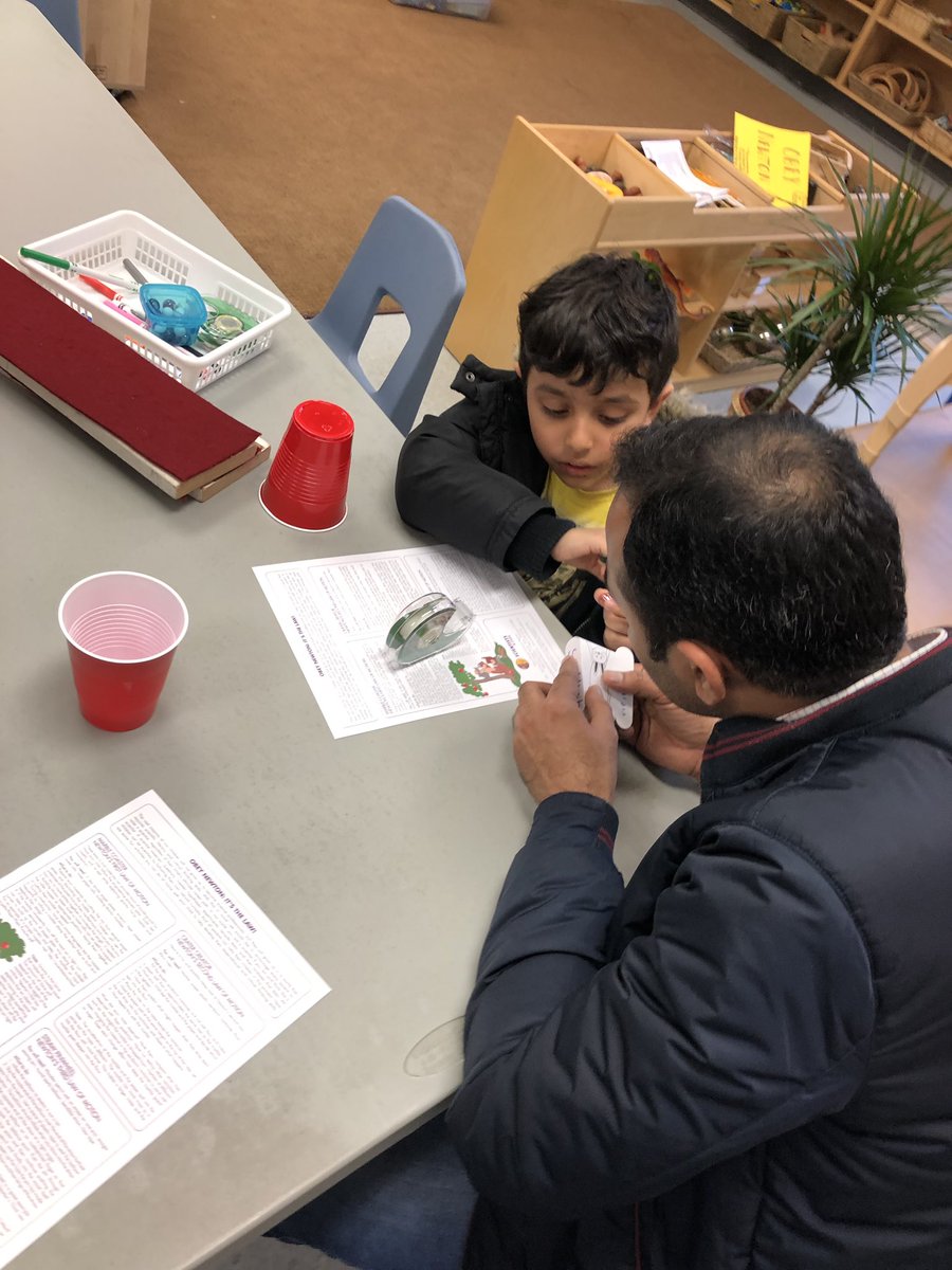 MsCook_InClass's tweet photo. @Sci_in_School engaged families @faircloughps in exciting activities at our Family STEAM Night! https://t.co/gS37QjQzIH