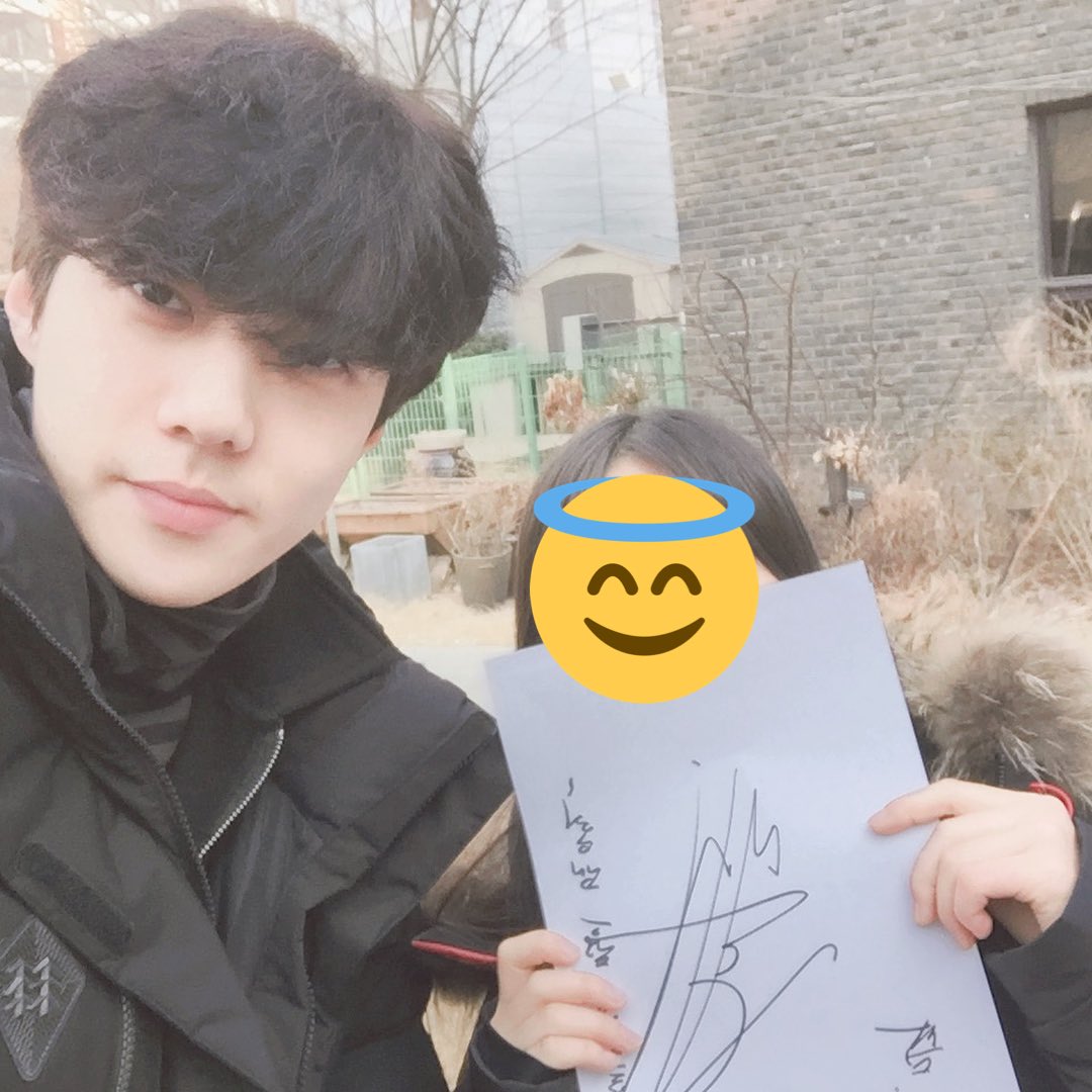 TataTaemin13's tweet photo. О Сехун, Сехун 
Бля, Сехун
#BBMAsTopSocial EXO @weareoneEXO https://t.co/pnJKDZUSwH
