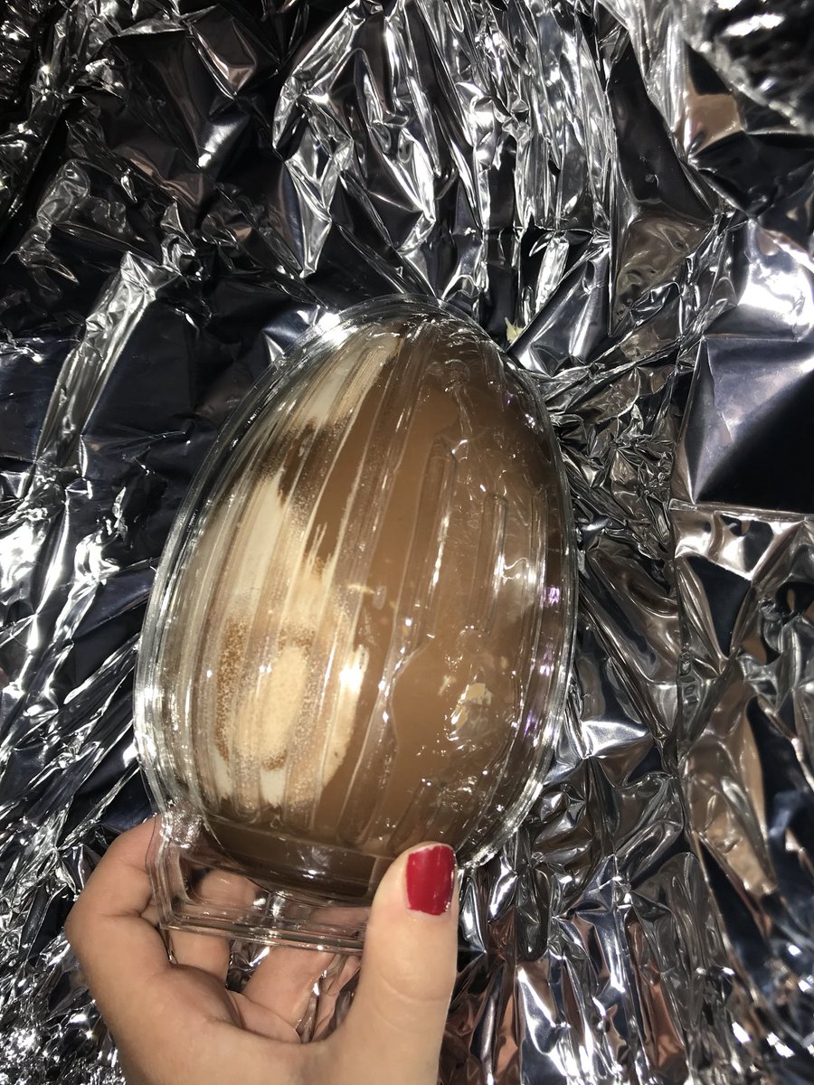 mariacasabal's tweet photo. @FerreroRocherAR  mi huevo de pascua vino podrido 😰 https://t.co/i3pI3lIzMf