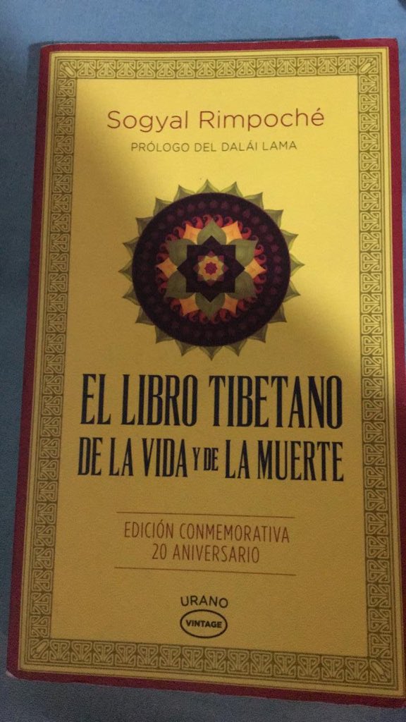 Caligaris #VEINTICIRCO on X: El libro tibetano de la vida y de la muerte  🙌 de Sogyal Rimpoché Es el preferido de 📚  / X