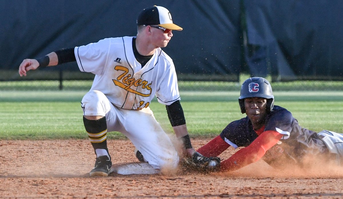 ClickingKen's tweet photo. Photos: Crescent baseball advances in playoffs after dramatic win against Chester https://t.co/G9Wx99cb8f  @independentmail @JCraftCrescent @CHStigersports #CrescentTigers @SCHSL #Chester https://t.co/ItdvRpYqzN