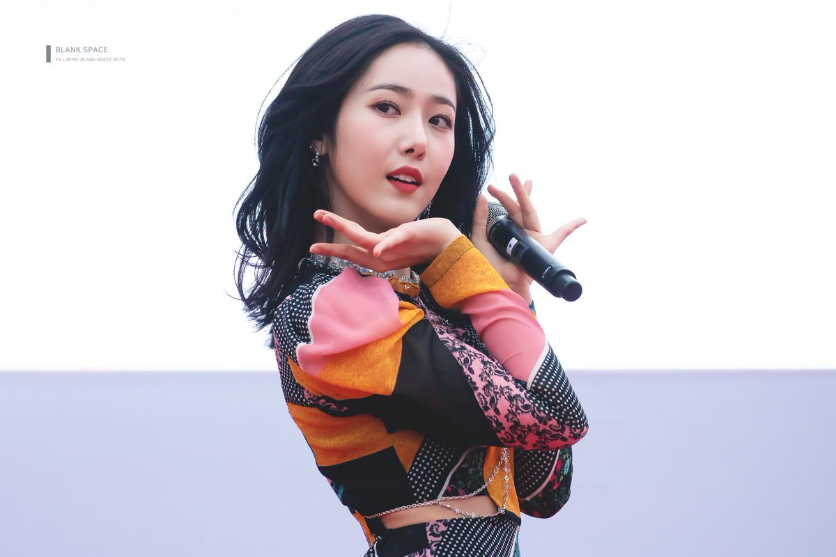 she's so pretty