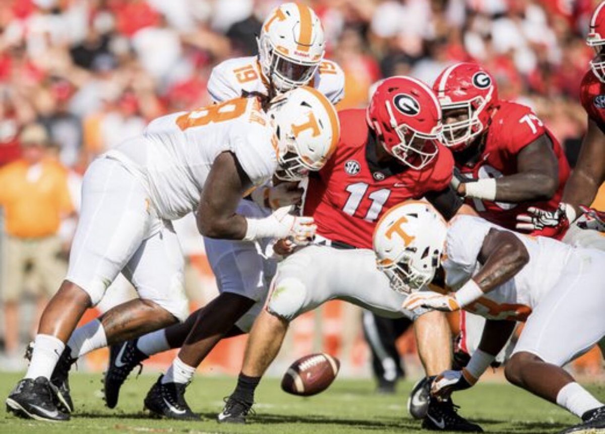 Jackson_laDuke's tweet photo. Extremely blessed to have received an offer from The University of Tennessee!! #VolNation 🍊 https://t.co/eekytHC8YL