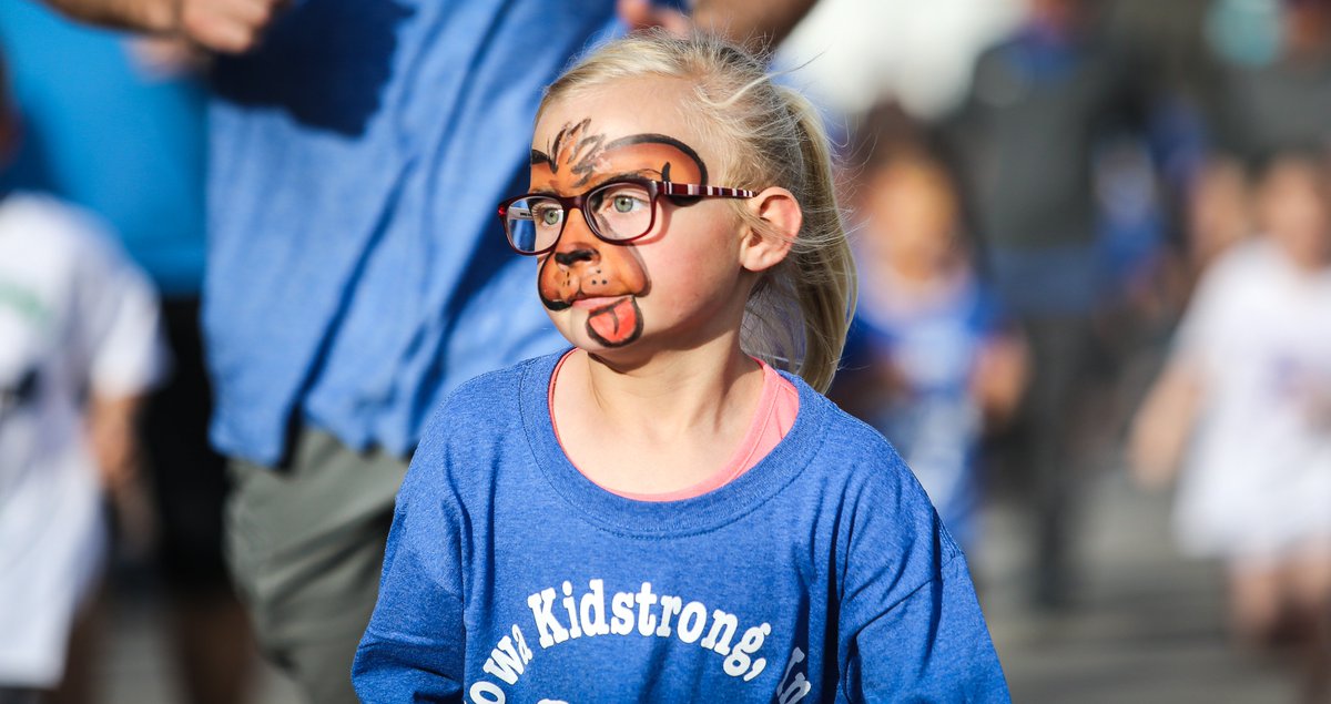 IowaKidstrong's tweet photo. An awesome #GBMTEN tonight celebrating our #KidStriders! Thank you @WellmarkBCBS  and @DrakeRelays  for the fond memories made! https://t.co/j52kq5Qn5T