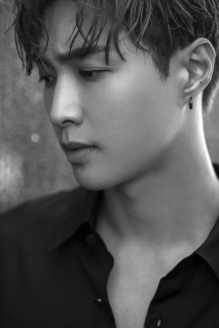 Carolin91709038's tweet photo. @iwannapcy @e_may_b @weareoneEXO Mi primer bias fue Lay 
#BBMAsTopSocial EXO 
@weareoneEXO https://t.co/ysFl6bRvpS