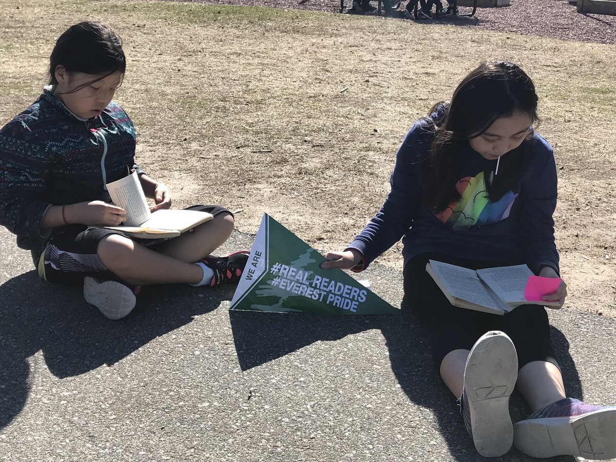 SybeldonTheresa's tweet photo. It’s always a great day to read! #ELLHomeworkClub #EverestPride #RealReaders https://t.co/dkCm9sn0xh