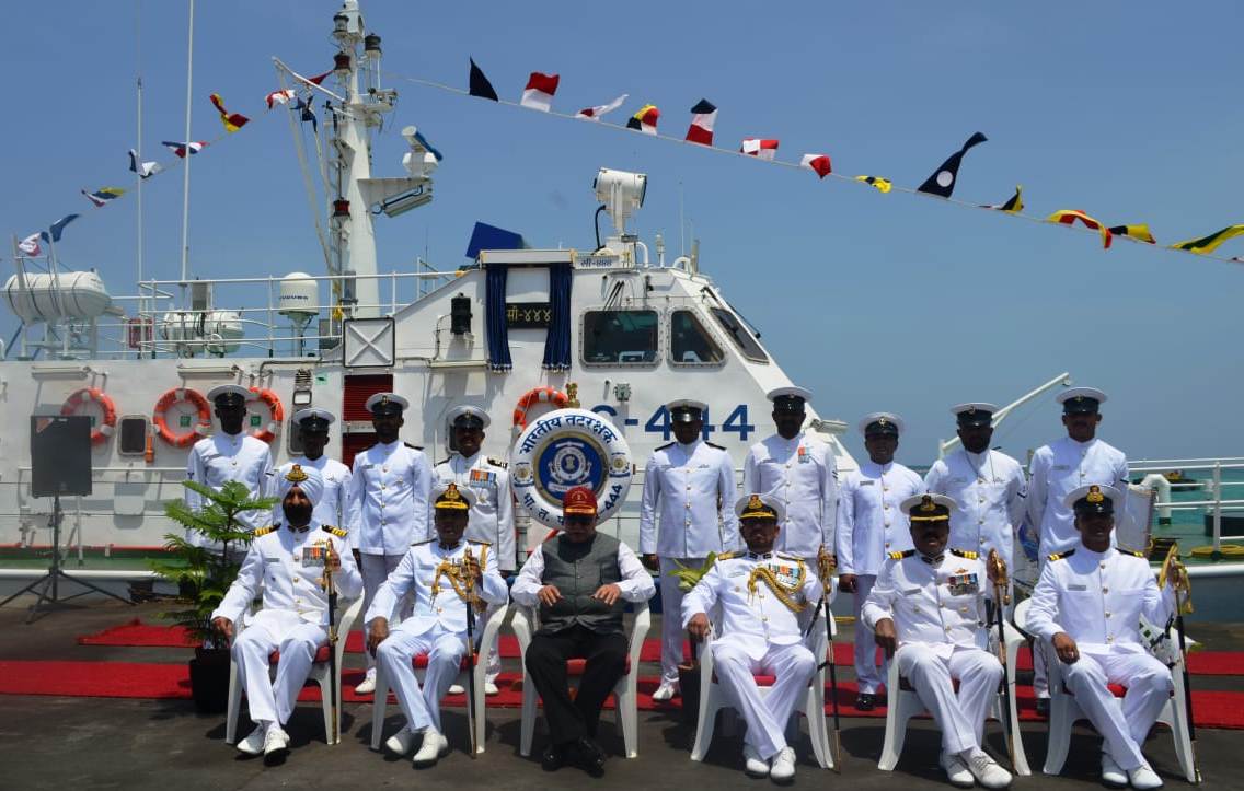 IndiaCoastGuard's tweet photo. @IndiaCoastGuard Commissioned #InterceptorBoats C-444 &amp; C-446 at #Kavaratti on 23rd April 19. Hon'ble Administrator UT of #Lakshadweep Shri Farooq Khan commissioned the ships in presence of Commander #WesternSeaBoard,#COMCG(W) &amp; other distinguished guest from state &amp; central govt https://t.co/0PCUTx8xog