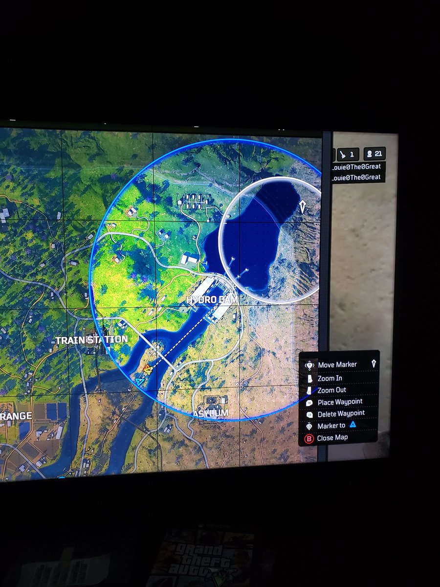 Chrzaszcz14's tweet image. And we won that circle! #CodBlackout
#Blackout @Speros_OG @Treyarch
@CallofDuty Not a lot of kills but strategic positioning to say the least. 
On the cliff like Bob Lee Swagger!
