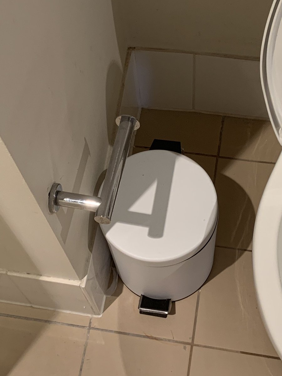 SlimDawg11's tweet photo. Did you have to also post your ads in my restromm.....
#AvangersEndgame https://t.co/b5eUFxZ3OK