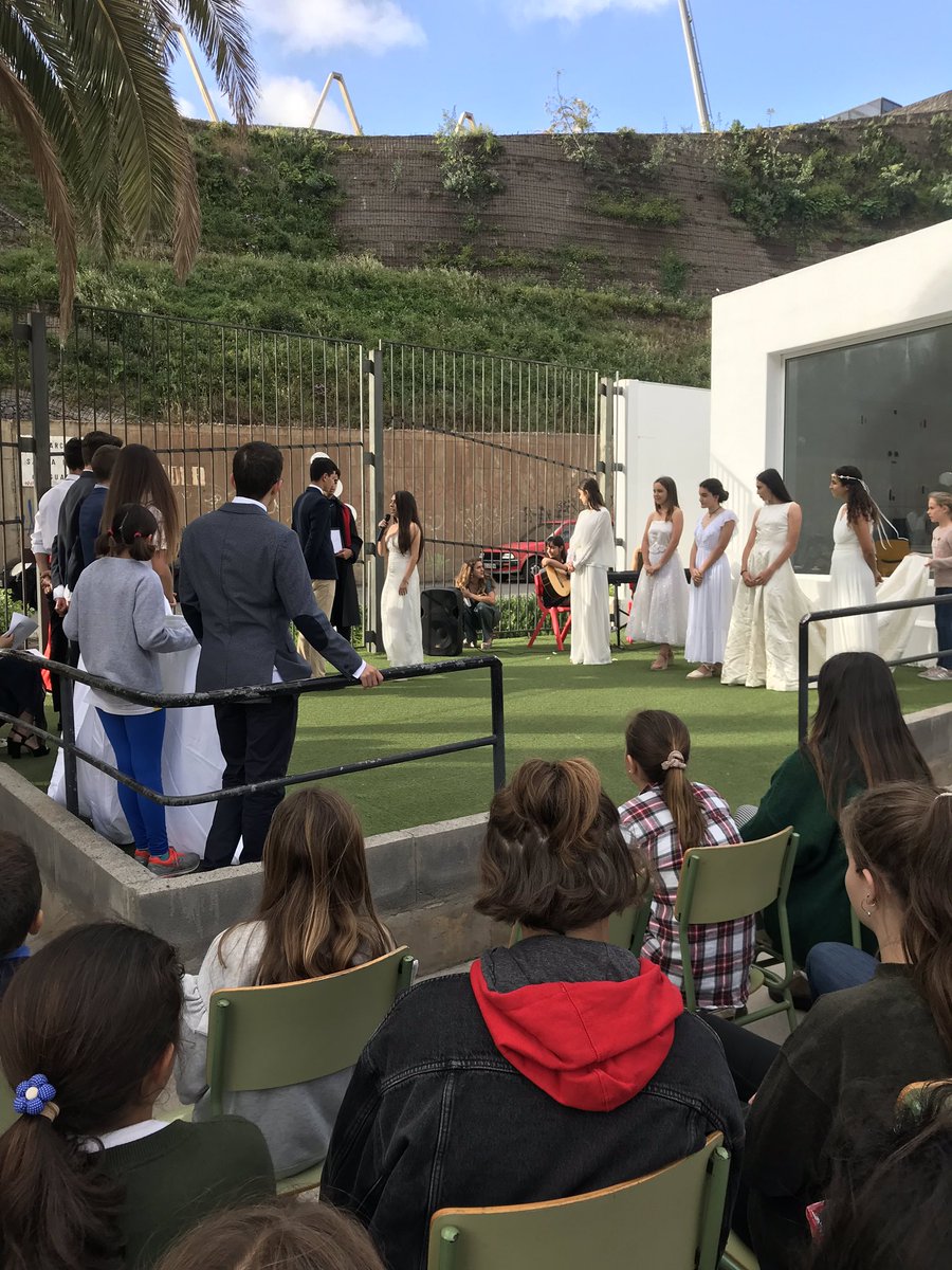 jads1960's tweet photo. Muy emotiva la ceremonia literaria en @HeidelbergTweet Creo que estos enlaces permanecerán para siempre https://t.co/orQ6cn35wH