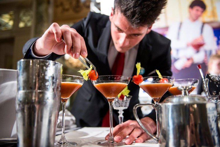 ItaliaaTavola's tweet photo. #Mixology, l’ #Opus di #MailaMele vince il 5° #WestinGotTalent #bar #barman #miscelati #drink #iat #italiaatavola @westin #IaT https://t.co/oPieZps5AP https://t.co/DwAifAPyMU