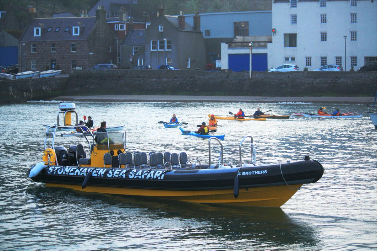 TTPTnortheast's tweet photo. We've joined forces with new business #StonehavenSeaSafari to access &amp; clean remote areas of the North East! During favourable(ish) weather last night we took a recce to #DunnottarCastle... 3m swell was challenging but great fun! Stay tuned for more updates #TurningthePlasticTide https://t.co/IoP52byjQj
