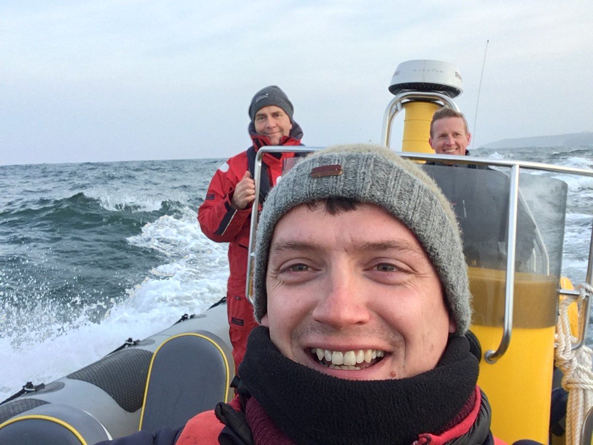 TTPTnortheast's tweet photo. We've joined forces with new business #StonehavenSeaSafari to access &amp; clean remote areas of the North East! During favourable(ish) weather last night we took a recce to #DunnottarCastle... 3m swell was challenging but great fun! Stay tuned for more updates #TurningthePlasticTide https://t.co/IoP52byjQj