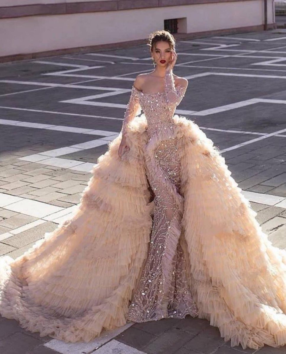 ABoutiqueUK's tweet photo. Visit us for a complimentary bridal consultation: https://t.co/C2ETZA9Z10 #glamour #highqualityalterations #alterations #fashion #wedding #tailoring #tailors #weddingdress #weddingdressalterations #seamstress #weddingdressfitting #alterationsboutique #london #marylebone https://t.co/xS1p0gU0fD