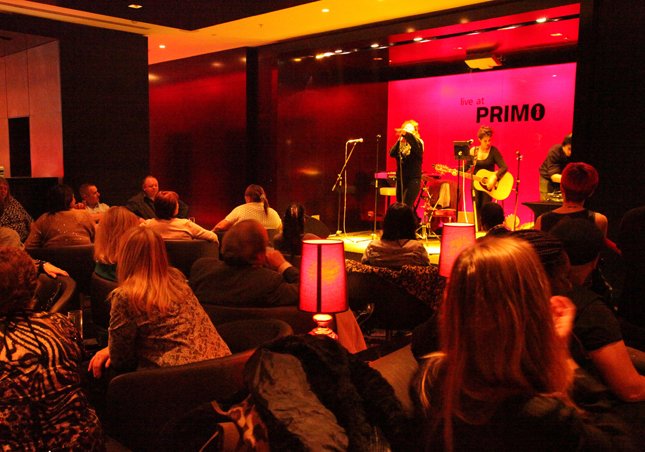 Venues_org_uk's tweet photo. .@PrimoBarLondon is one of London’s best venues for a great night out by serving exotic drinks, elegant design and free live music every night of the week. https://t.co/AjVR11NY8c #PrimoBar #LondonVenues #evenspaces #nightoutplacesinLondon #VenuesOrgUK https://t.co/eTVDPFGmbD