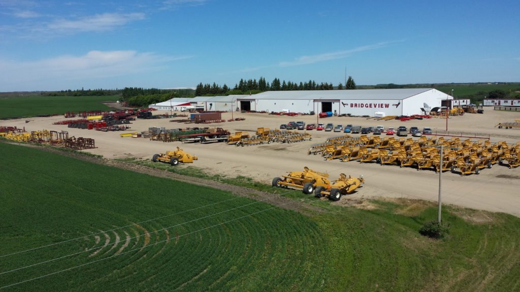 wkaeding's tweet image. Another interesting day with Western Australian Legislator @MartyAldridgeMP touring in Melville-Saltcoats constituency. Thanks @JeffJFarmer @_StaySharpe #bridgeviewmfg @Flundy22 at LDC and Cheryl @YorktonAircraft. Great discussions on value added #SaskAg 
#sask #ExploreSask