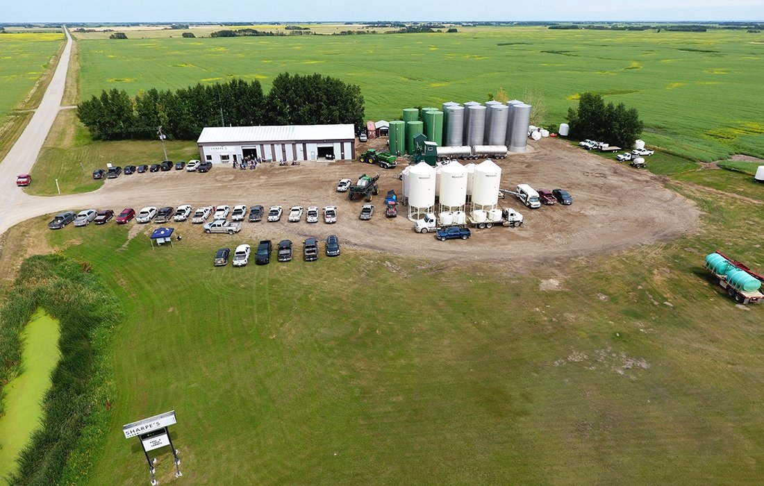 wkaeding's tweet image. Another interesting day with Western Australian Legislator @MartyAldridgeMP touring in Melville-Saltcoats constituency. Thanks @JeffJFarmer @_StaySharpe #bridgeviewmfg @Flundy22 at LDC and Cheryl @YorktonAircraft. Great discussions on value added #SaskAg 
#sask #ExploreSask