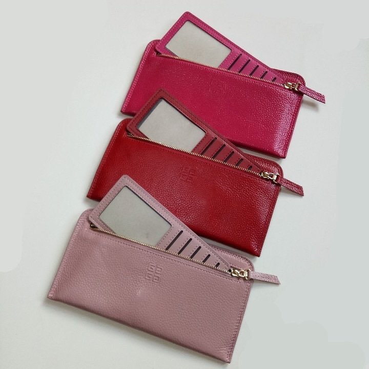 FaaJualPerfume's tweet photo. Affordable &amp; trendy handbags&amp;accessories❤️
Follow us on https://t.co/eyshKL5vuJ 
&amp; Facebook https://t.co/XffM1nkAsV

@mediabisnes @RTNiaga @twt__promote @iklanbyus @Twt_IklanMY @Tweet_Iklann @RuangPerniagaan @jomberniaga @twt_rezeki #iklantk #ttshop

Genuine Leather Purse Rm80.00 https://t.co/b4V47XIy0Y