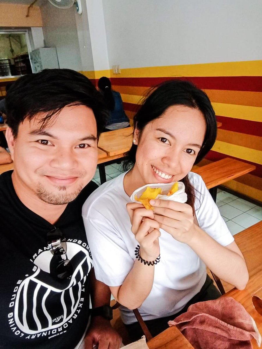 ronamaeree's tweet photo. Favorite pie... Pineapple Pie! Haha 😅🥰 #qualitybread https://t.co/DAmHx870y3