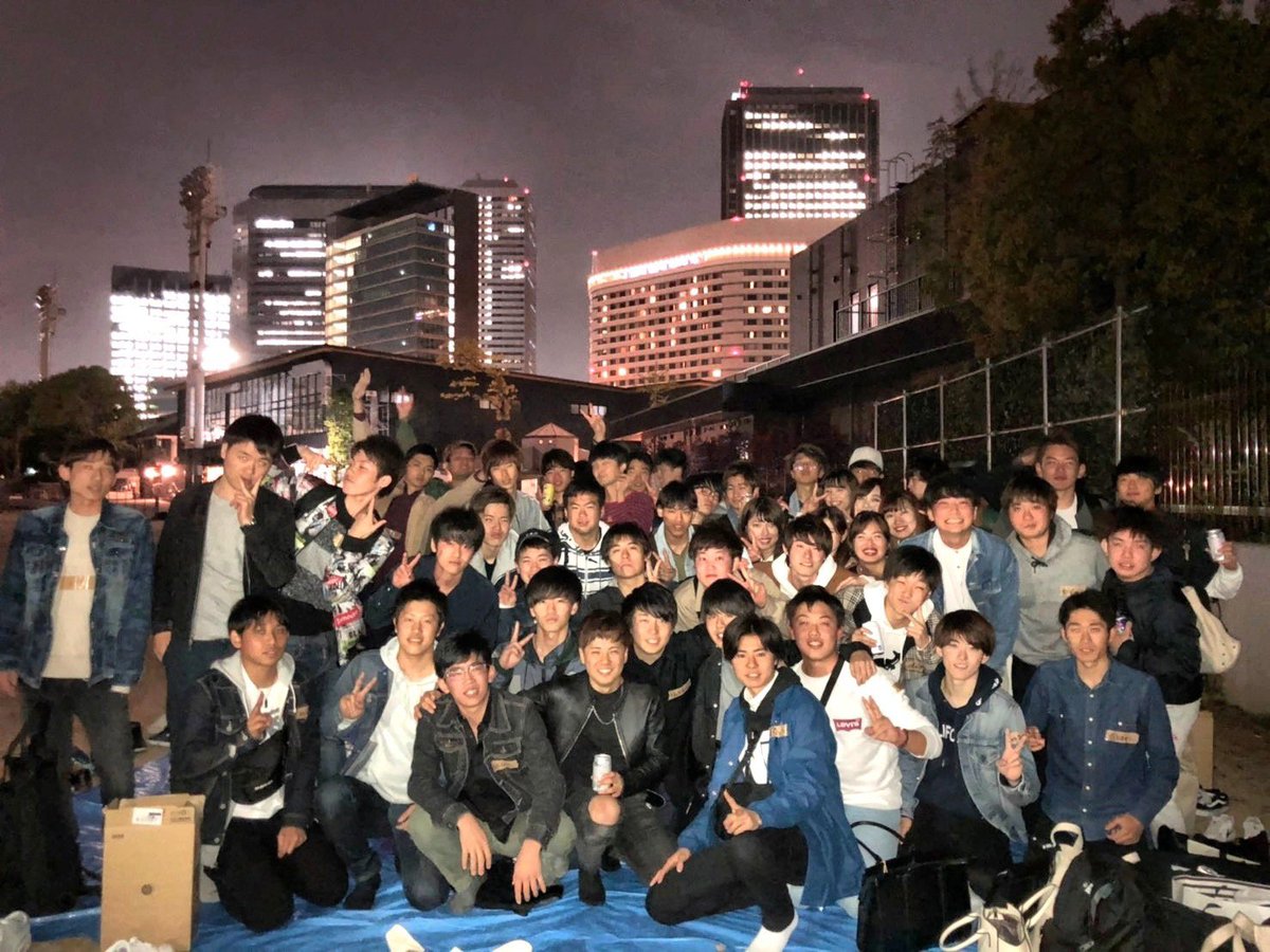 nonplan01's tweet photo. お花見新歓🌸
.
桜は見事に散っていましたが、最高の新歓になりました💯
.
新入生はもちろん、2回生もたくさん新しくきてくれて嬉しかったです🥰
.
次は4月27日土曜日🌼
12時〜久宝寺緑地にて
BBQ新歓を行います！！！！🍖
.
たくさんの参加お待ちしております🙋🏻‍♀️
.
#近大サークル
#野球サークル
#近大 https://t.co/fkCdEHX7Zb