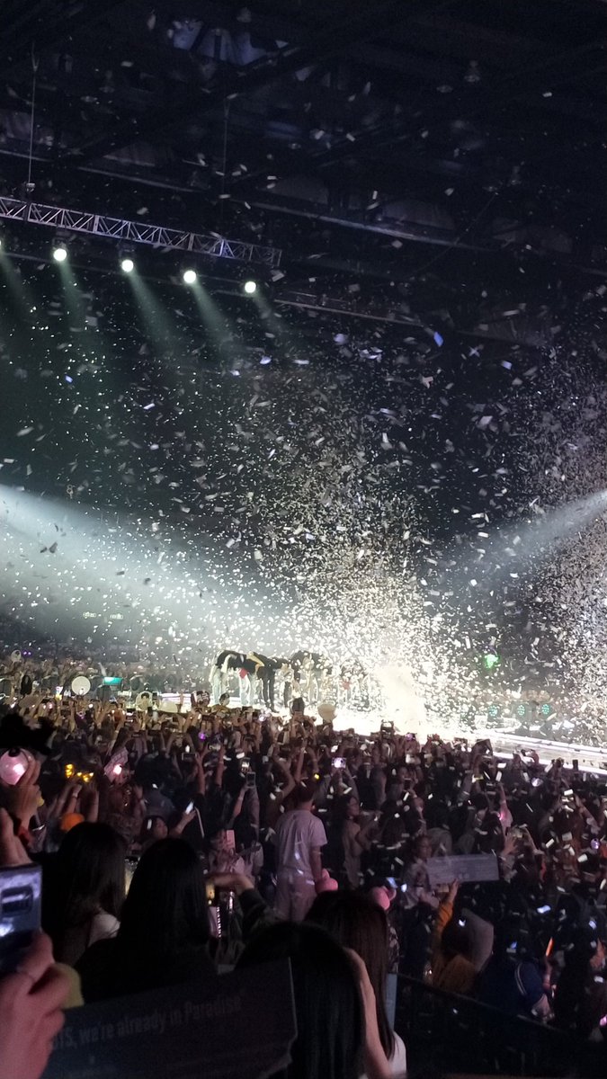 _aRMy1201's tweet photo. I never never never forget this !!
I was hard to meet them.
And I really love them,my boys !!
#BBMAsTopSocial BTS @BTS_twt https://t.co/SnZhDB9NCL