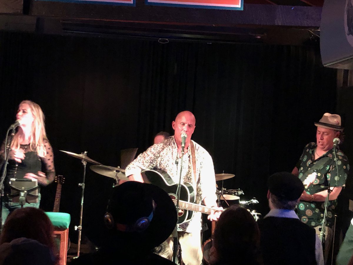 kkojian's tweet photo. Go check out @TimFlannery2 and the The Lunatic Fringe on Saturday in Redwood City as he drops his latest record, The Light. The all-star band is tight, Flans has found his voice and it resonates w/passion. Keep rockin’ it, brother. #loveharderproject https://t.co/toZnChzfp2