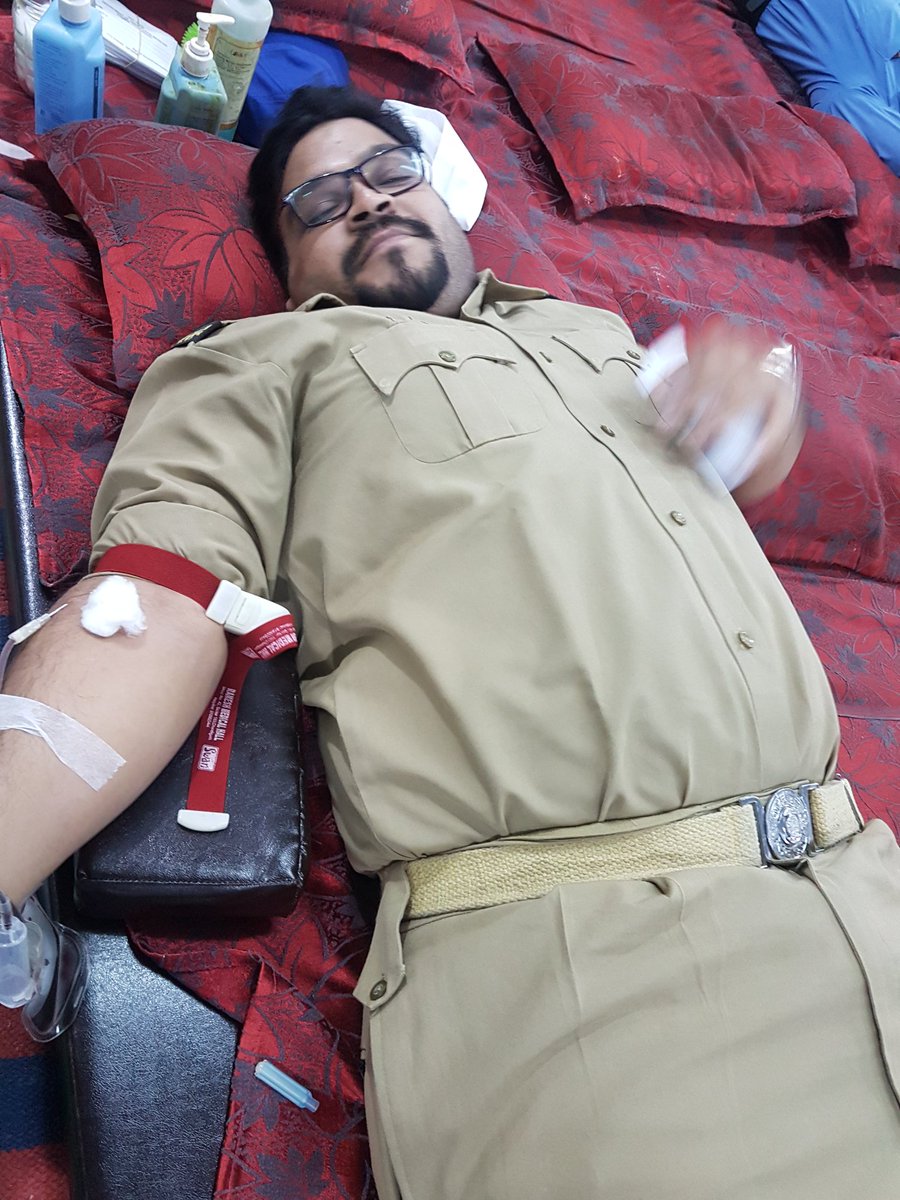 19mohit's tweet image. Your blood donation is the best social help #SNCF #Humanness #Humanunity #UniversalBrotherhood #GiveBloodGiveLife