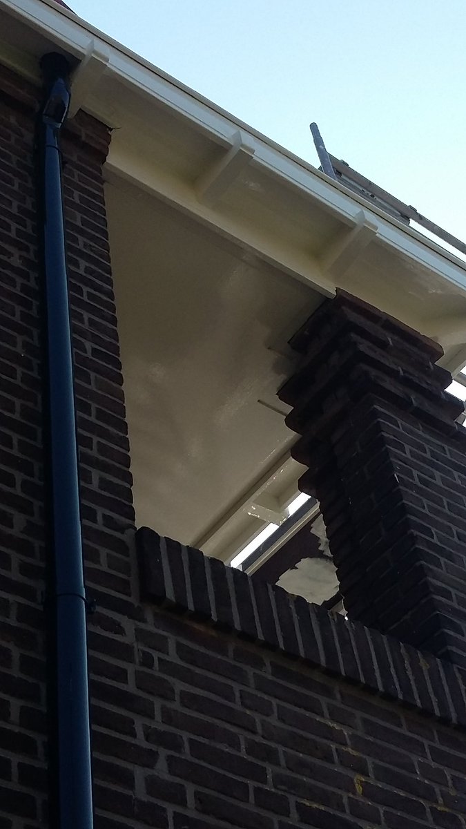 ToinelAmi's tweet photo. Mooie klus afgerond in het centrum van #wassenaar met dank aan het #knmi voor het lekkere weer en @ProCoatingsNL voor de topproducten van @VeveoNL #schilderwerk #Toinelami #eenvoudigbeter https://t.co/f2rfOPw06M