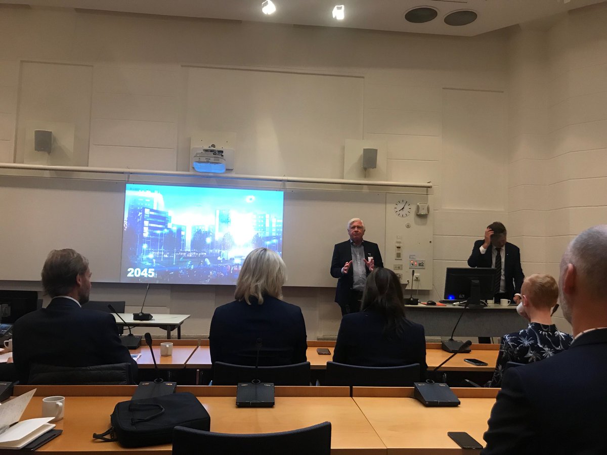 Börjar dagen med riksdagsseminarie om vikten av att accelerera omställningen till elektrifierade fordonsflotta! Både för näringsliv och klimat! #klimat2030