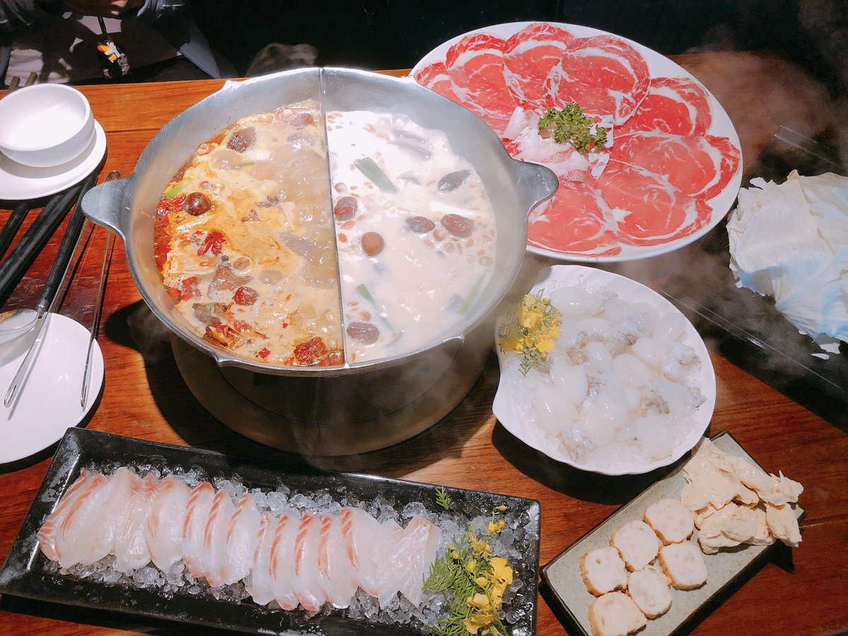 cshiori1029's tweet photo. 台湾のお鍋のクオリティはとても良かった🍲
.
#台湾 #高雄 #高雄市 #無老鍋 #お鍋 #グルメ #おすすめ #旅行 #観光 #平成最後の旅行 #taiwan #kaohsiung #wulao #hotpot #gourmet #foodie #travel #sightseeing https://t.co/vmFkFqx95K
