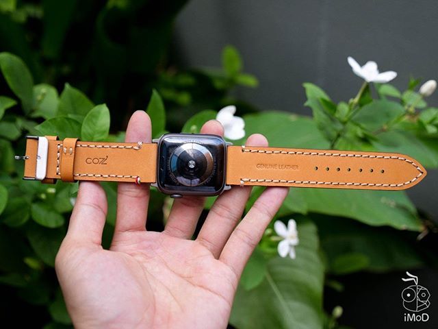 iPhonemods's tweet photo. สาย Apple Watch หนังแท้เกรดพรีเมี่ยมผลิตด้วย Handmade จาก Cozistyle 
ติดตามชมรีวิวเร็วๆ นี้ #cozistyle #cozistylethailand #applewatch #applewatchband #leatherapplewatchband #สายหนังapplewatch #imod #systems2000 #applewatchseries4 https://t.co/lJ6jfmphL2 https://t.co/FoqRhoiLmr